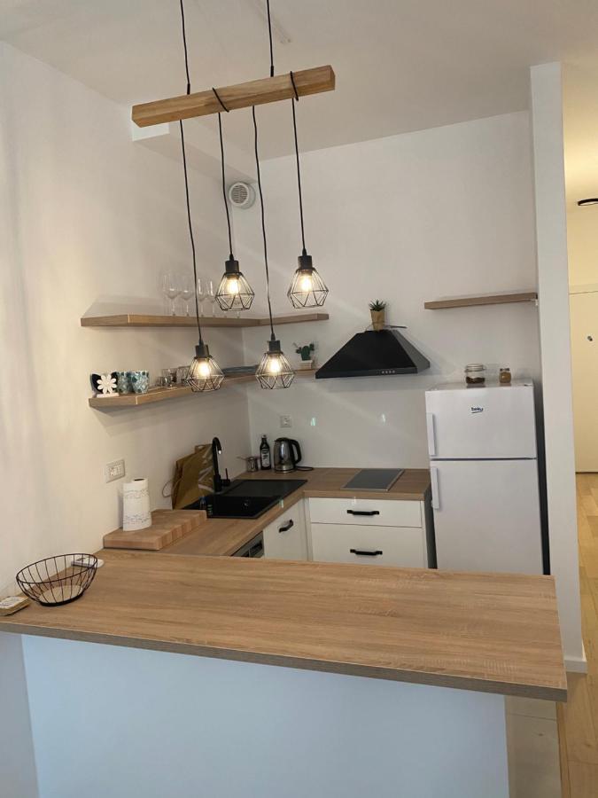 Emza Sea View Apartment Bar Bagian luar foto