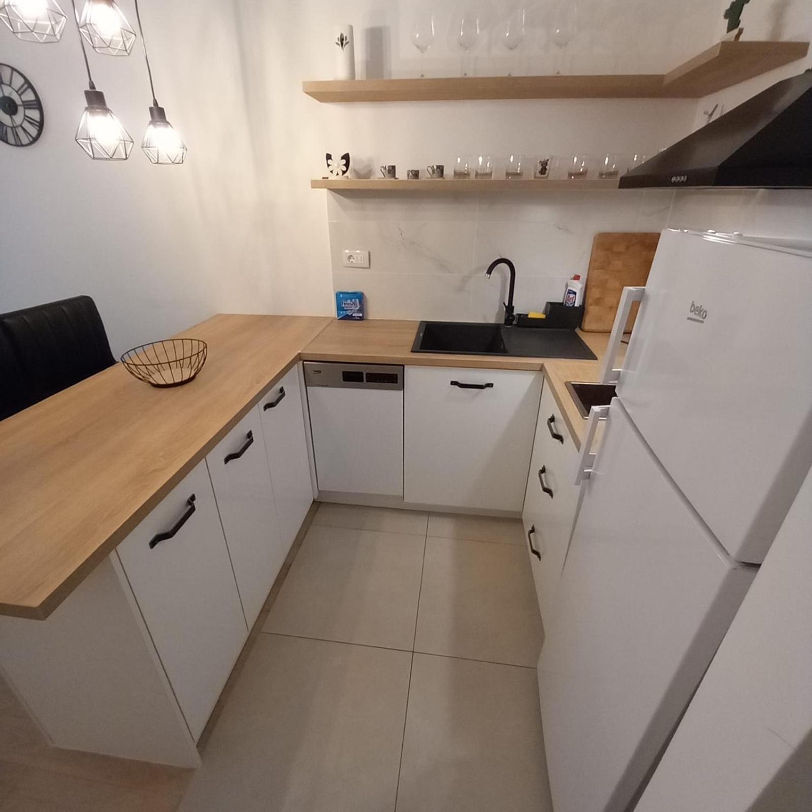 Emza Sea View Apartment Bar Bagian luar foto